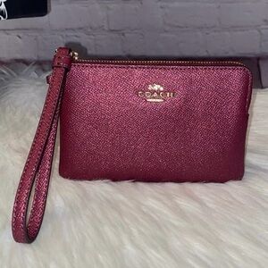 Coach GLITTER Corner Zip Wristlet